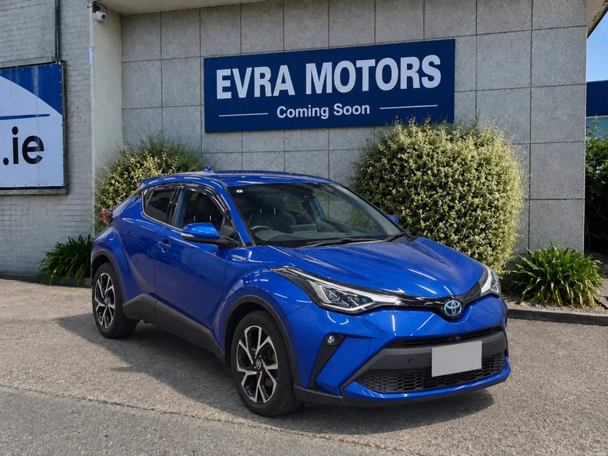Toyota C-HR SOL HYBRID AUTOMATIC 1.8 PETROL //HALF - Image 1