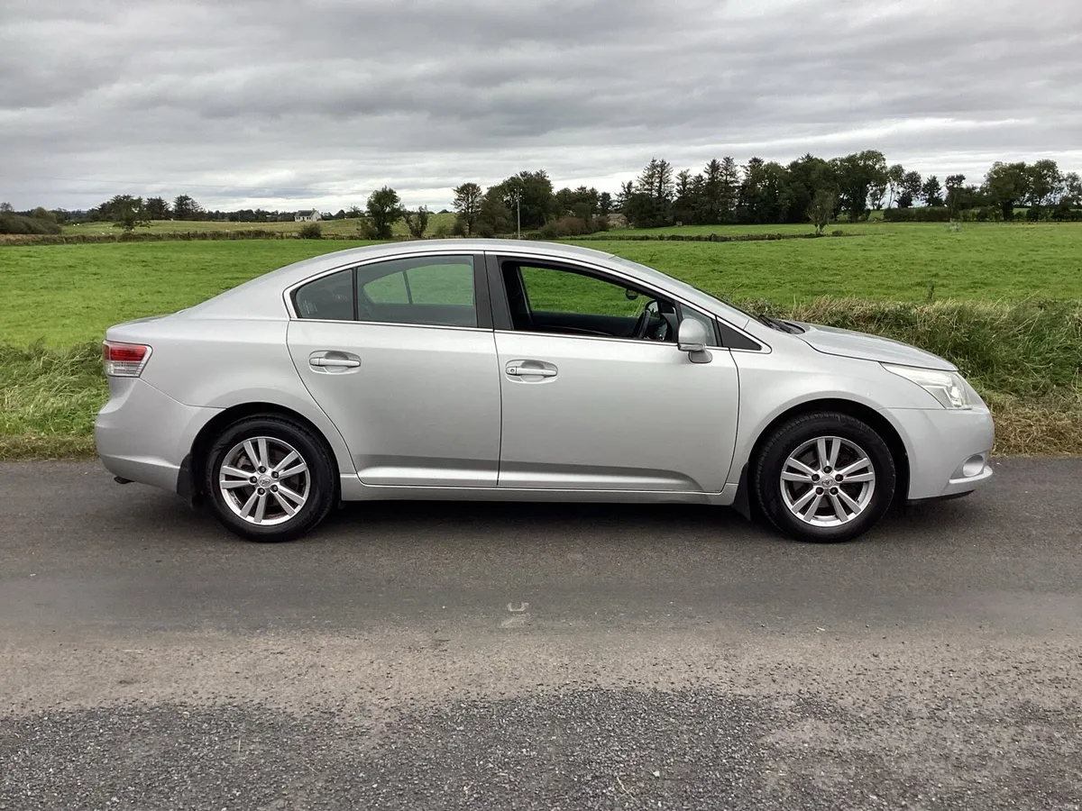 2010 TOYOTA AVENSIS…NCT & TAX - Image 5