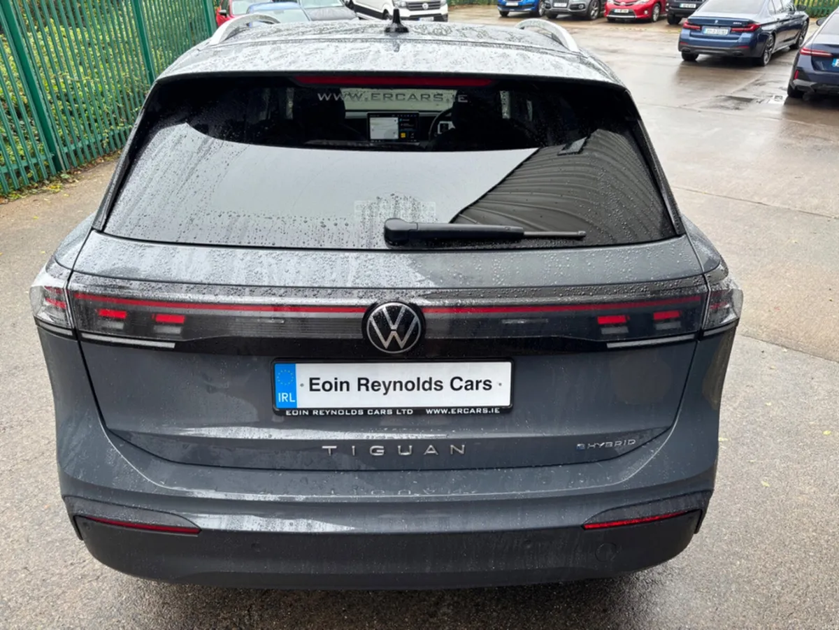 Volkswagen Tiguan 242 MATCH TSI PHEV A DSG AS NEW - Image 5