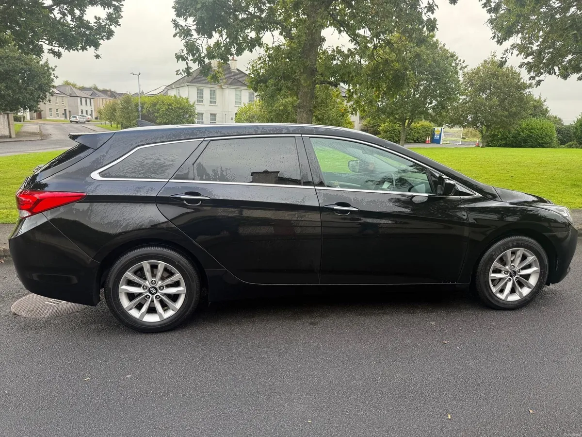 ⭐️2017 Hyundai i40 Premium Model Nct 1/27 Tax 3/27 - Image 4