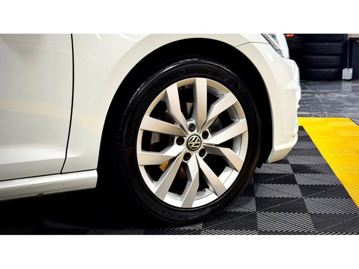 Volkswagen Golf DBA-AUCPT - Image 2