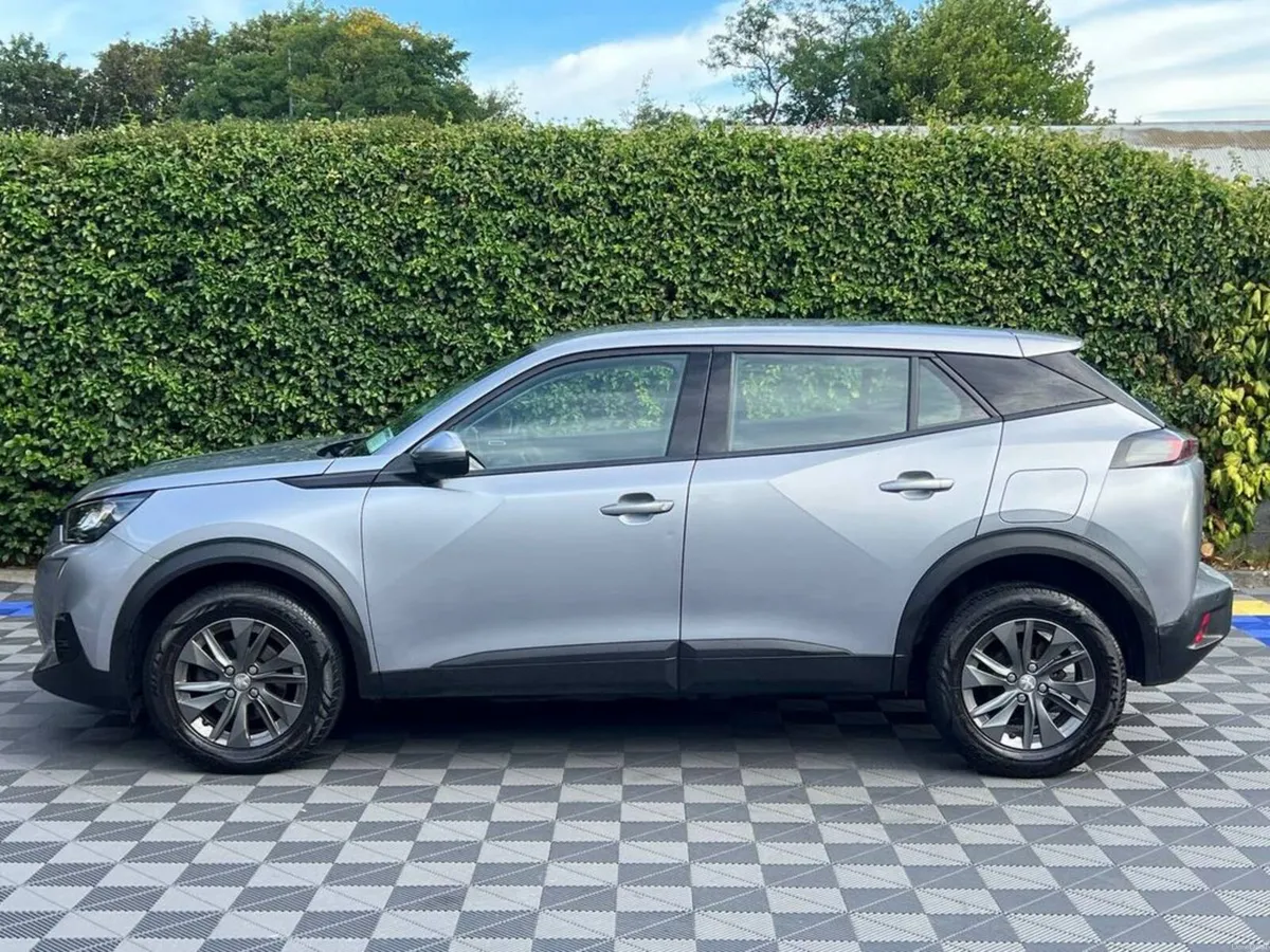 Peugeot 2008 ACTIVE 1.2 // REVERSE CAMERA // BLUET - Image 3