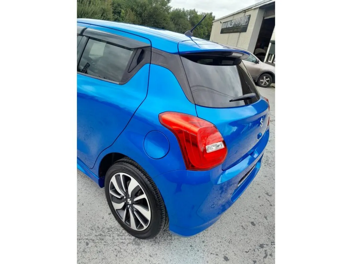 Suzuki Swift HYBRID RS - Image 5