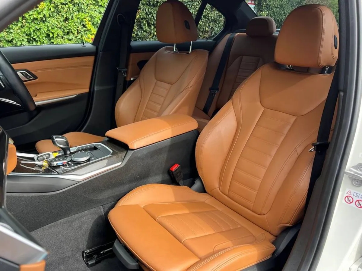 BMW 3-Series 330e M-SPORT COMPETITION 2.0 HYBRID / - Image 6