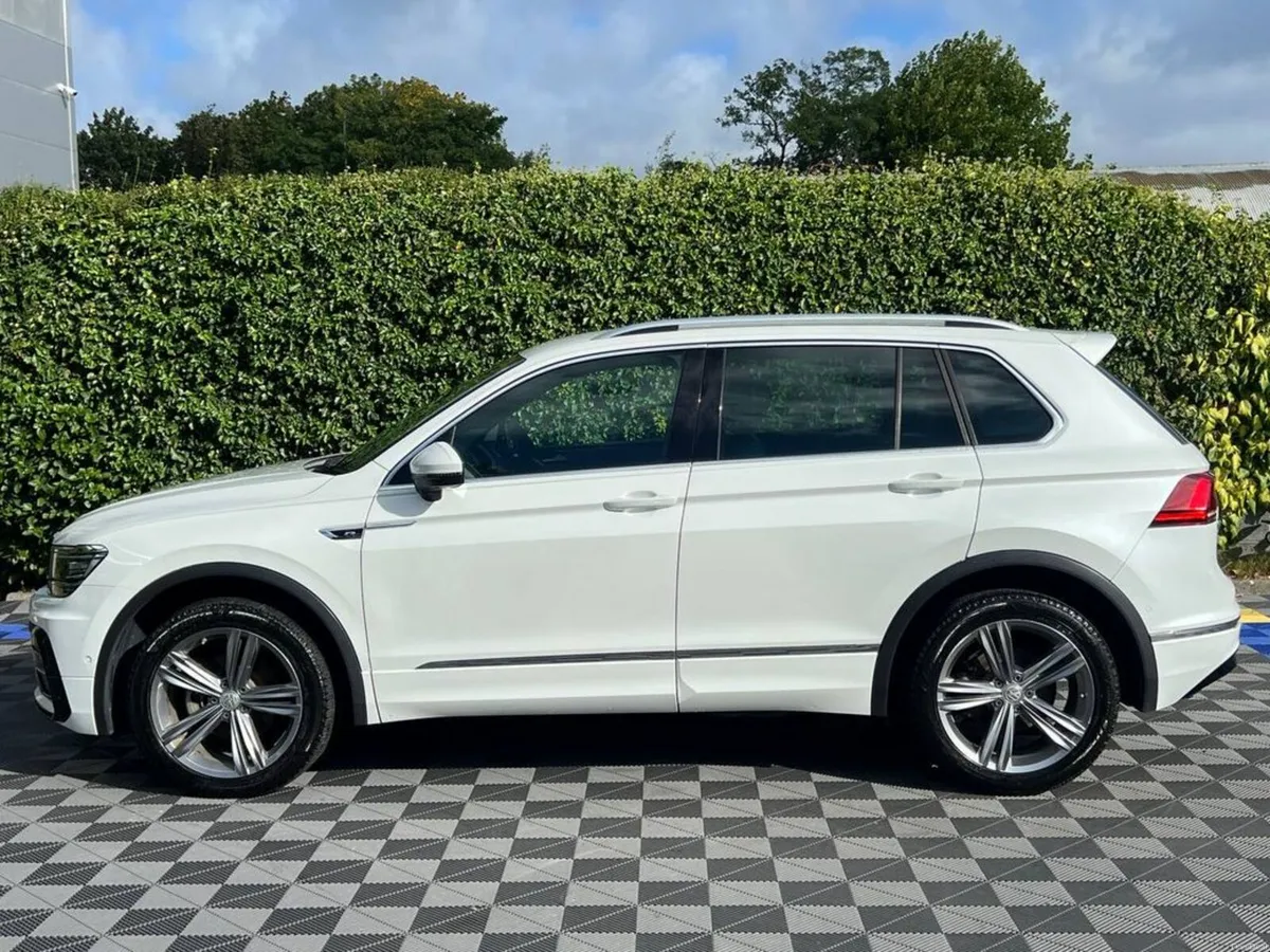 Volkswagen Tiguan R-LINE 4MOTION 2.0 TDI AUTO // 3 - Image 3