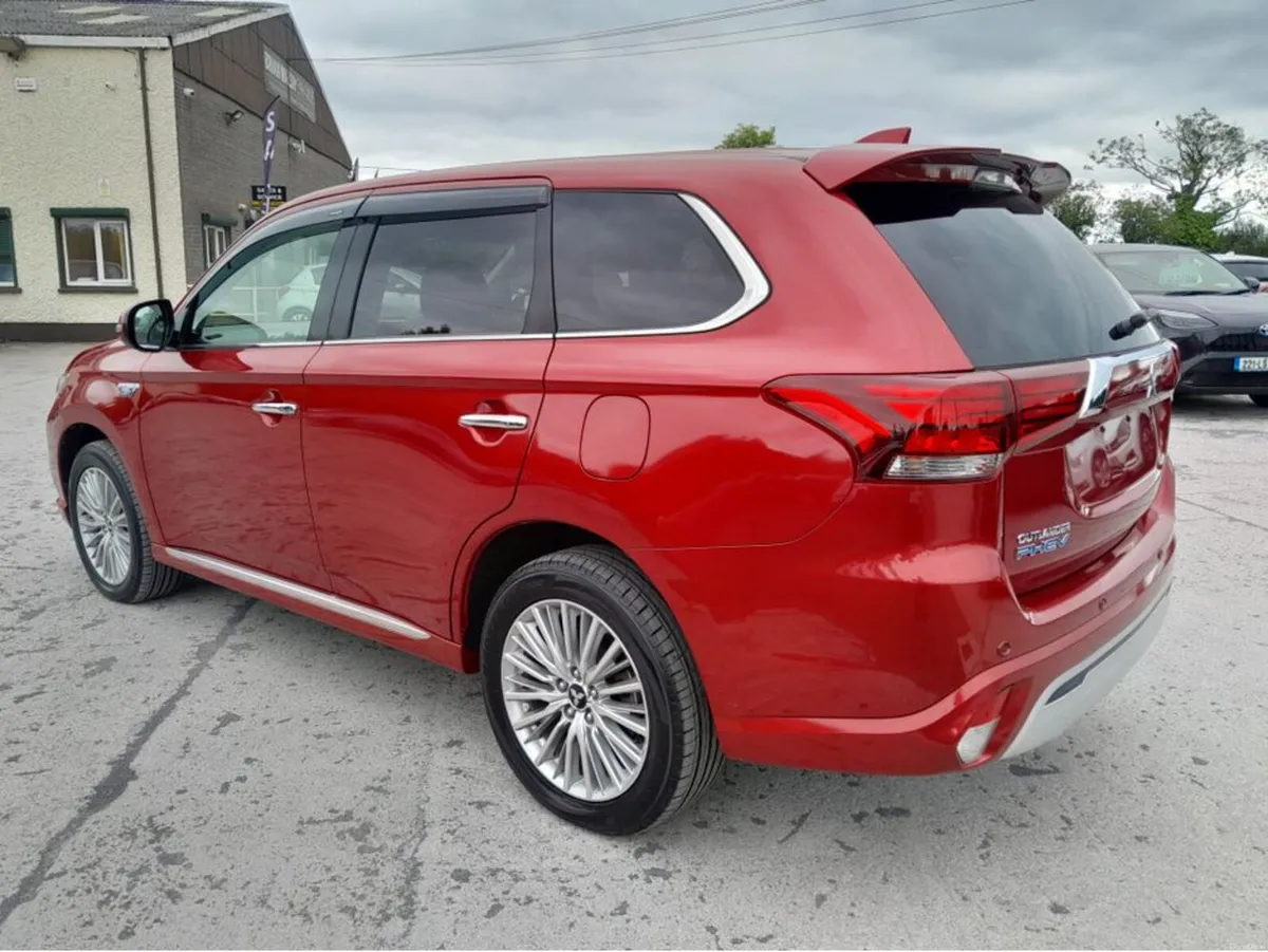 Mitsubishi Outlander 182 PHEV G 4WD - Image 5