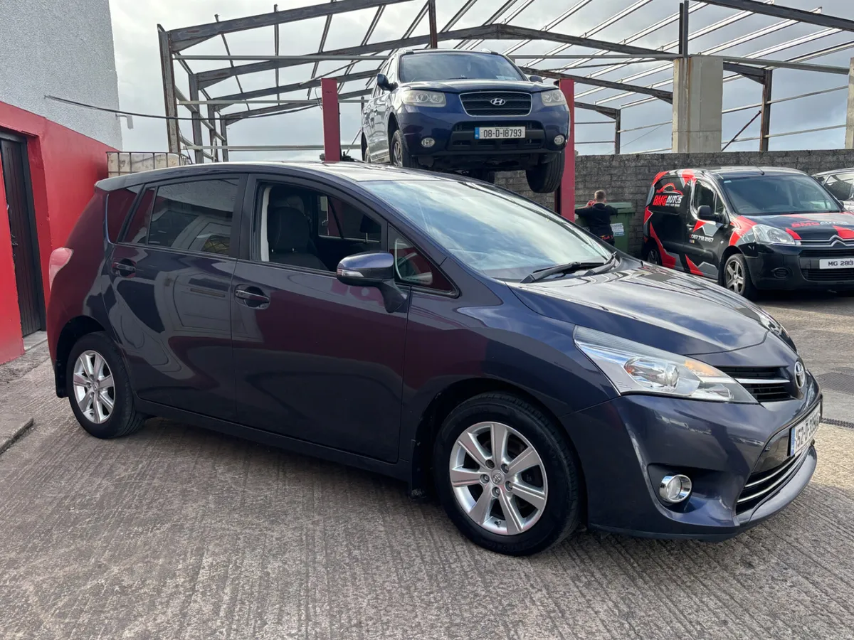 7 seater Toyota Verso 2015 free delivery - Image 5