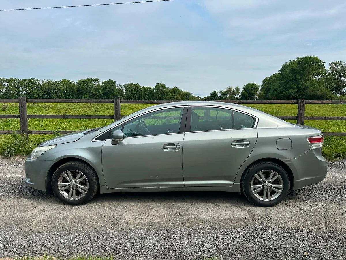 Toyota Avensis 2010 1.6 Petrol - Image 3