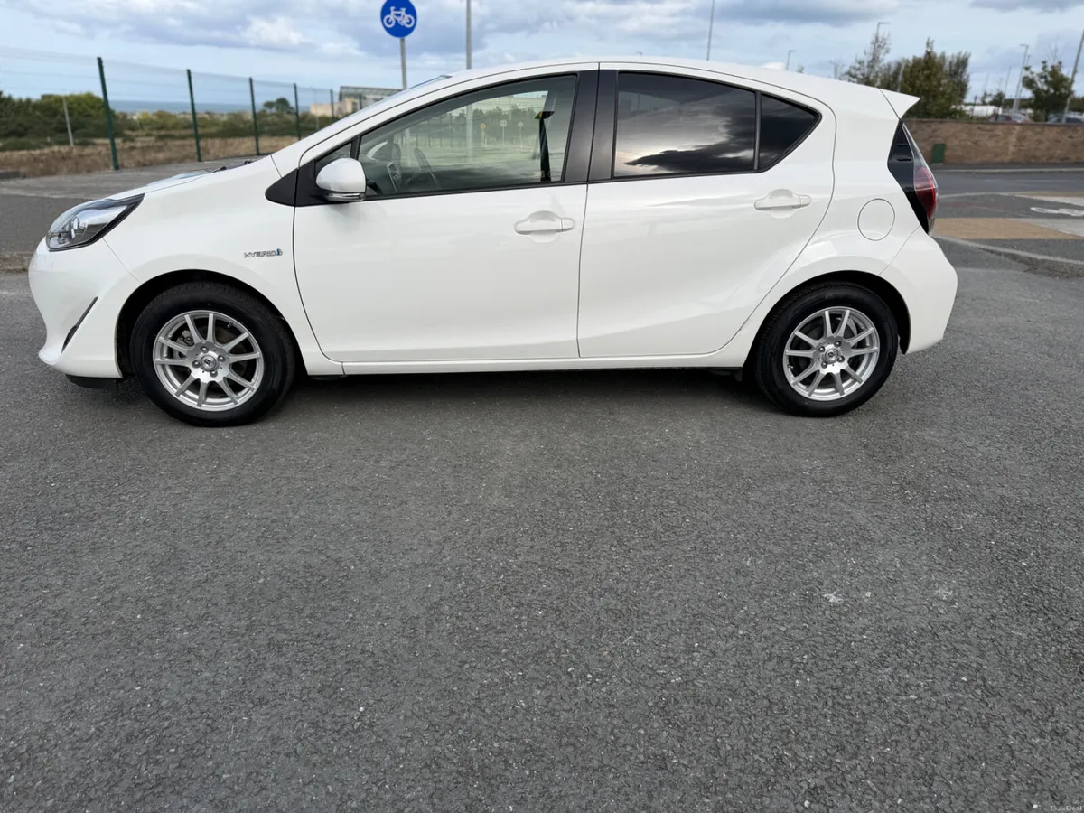 2020 Toyota Aqua 1.5 Hybrid Low Mileage NEW Import - Image 4