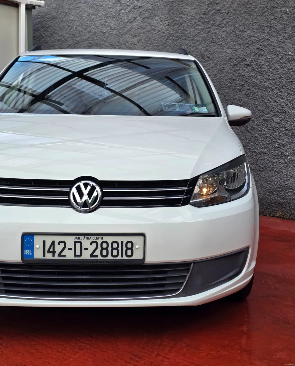2014 Volkswagen Touran 1.4 Auto dsg ~ immaculate - Image 2