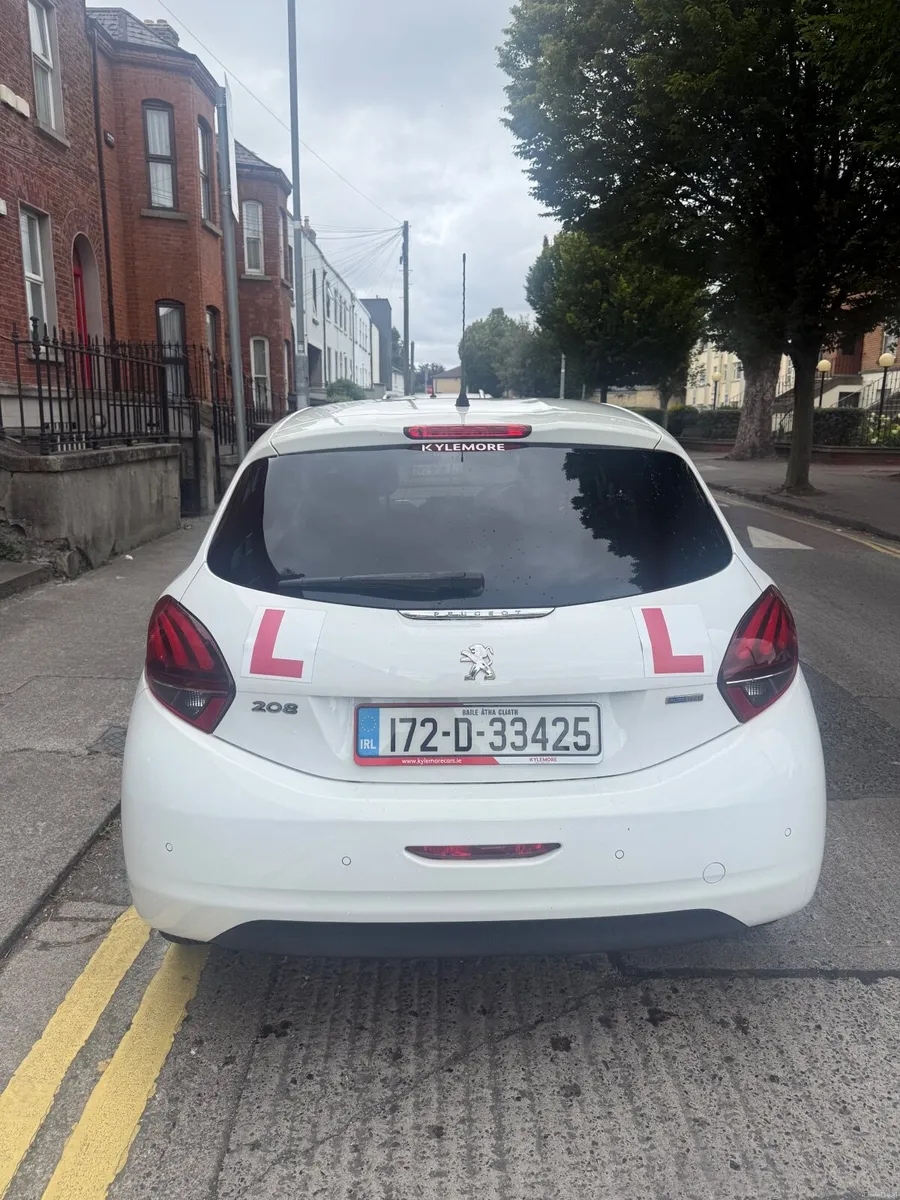 Peugeot 208 2017 - Image 4
