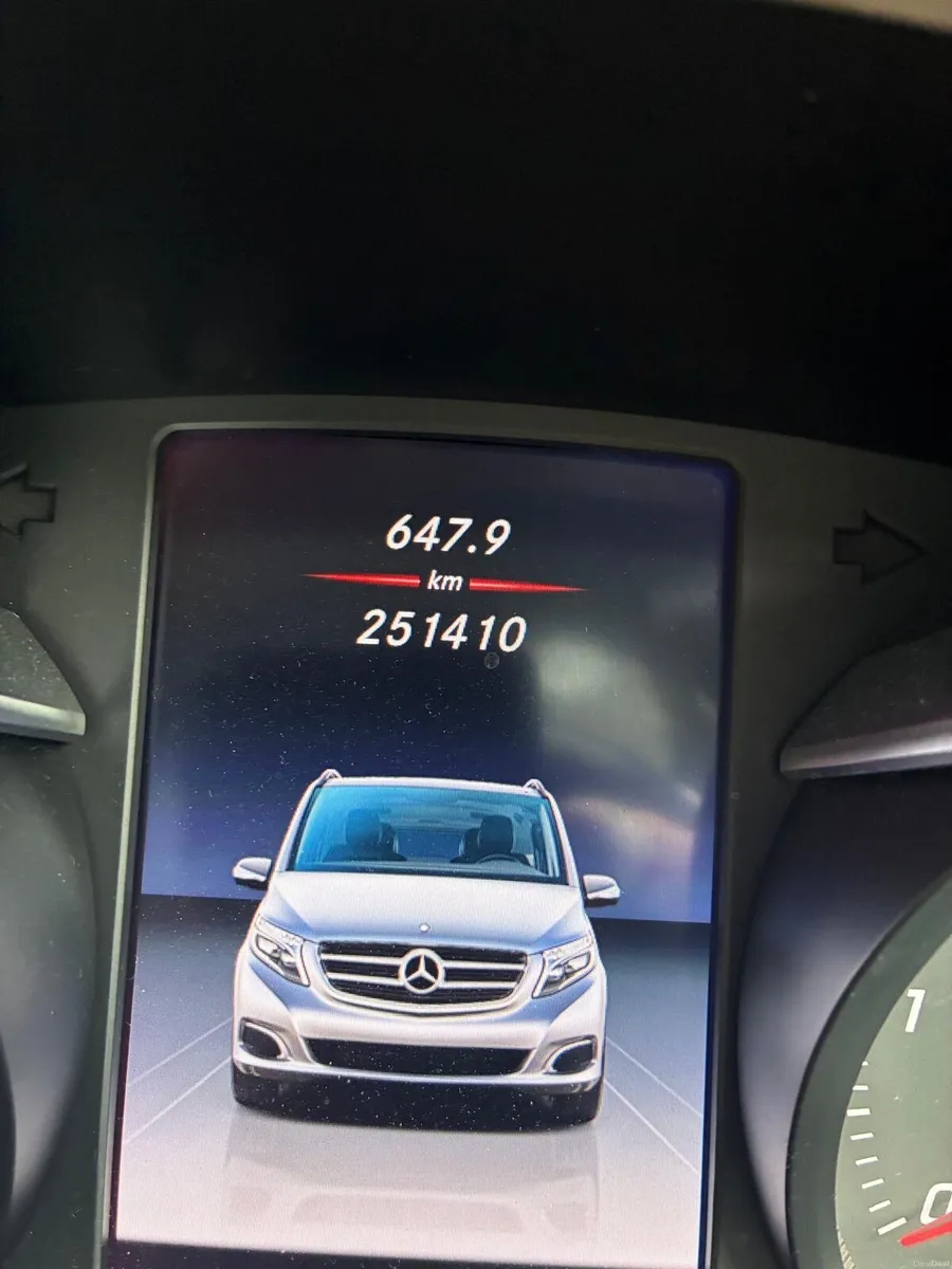Mercedes-Benz V-Class 2019 - Image 4