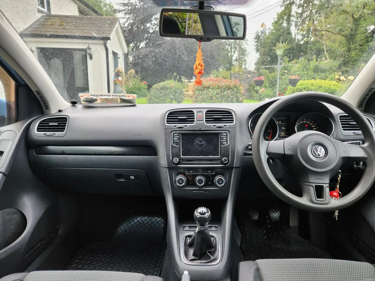 Volkswagen Golf 2009 - Image 3