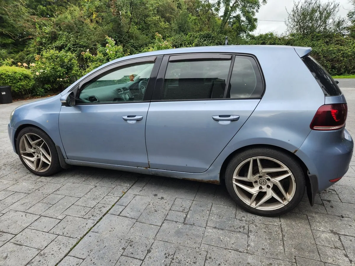 Volkswagen Golf 2009 - Image 4