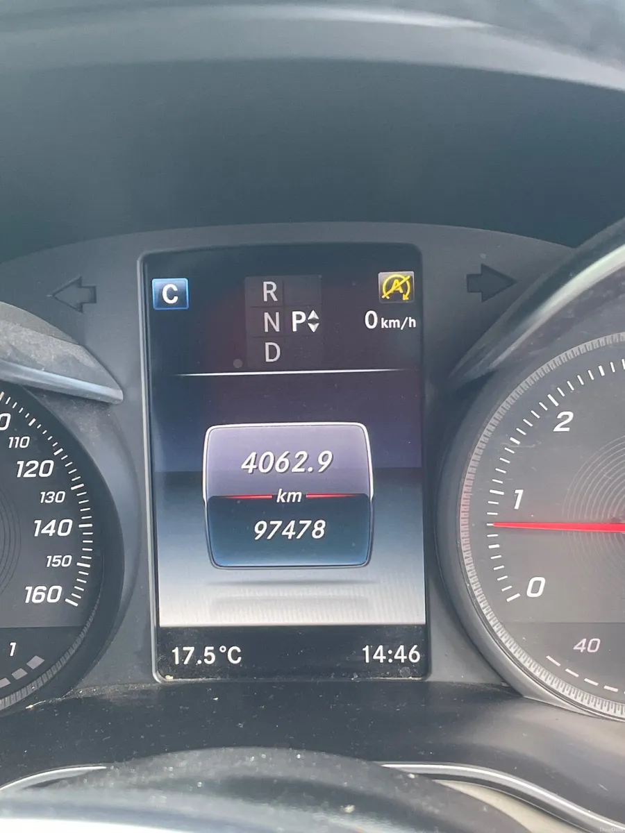 Mercedes-Benz C-Class 2017 - Image 4