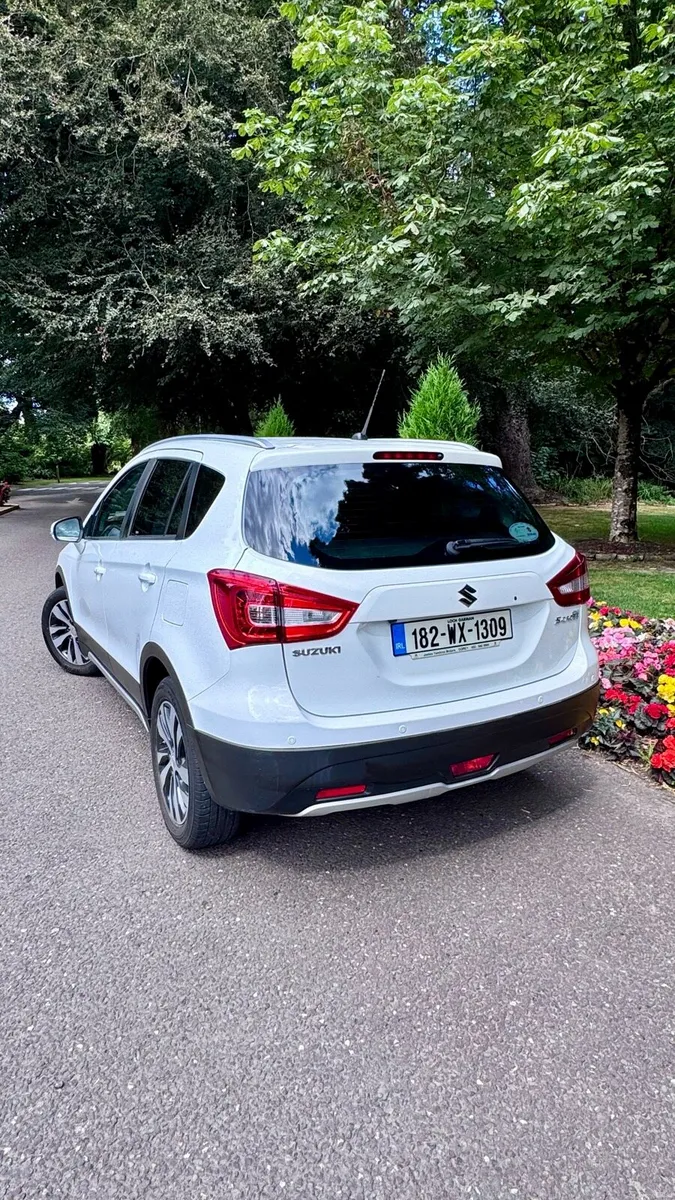 Car - Image 6
