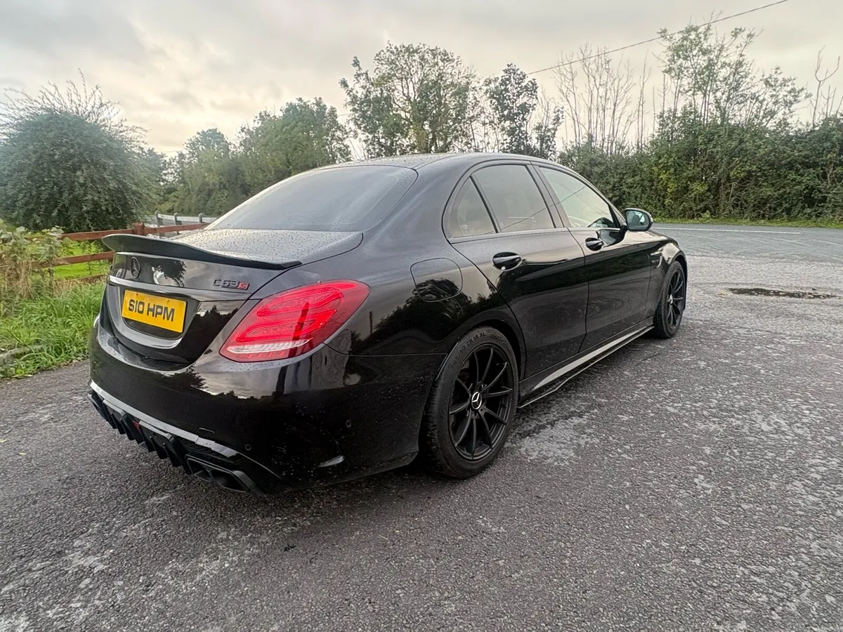 Mercedes C63 V8  AMG Bi Turbo 2017 - Image 6