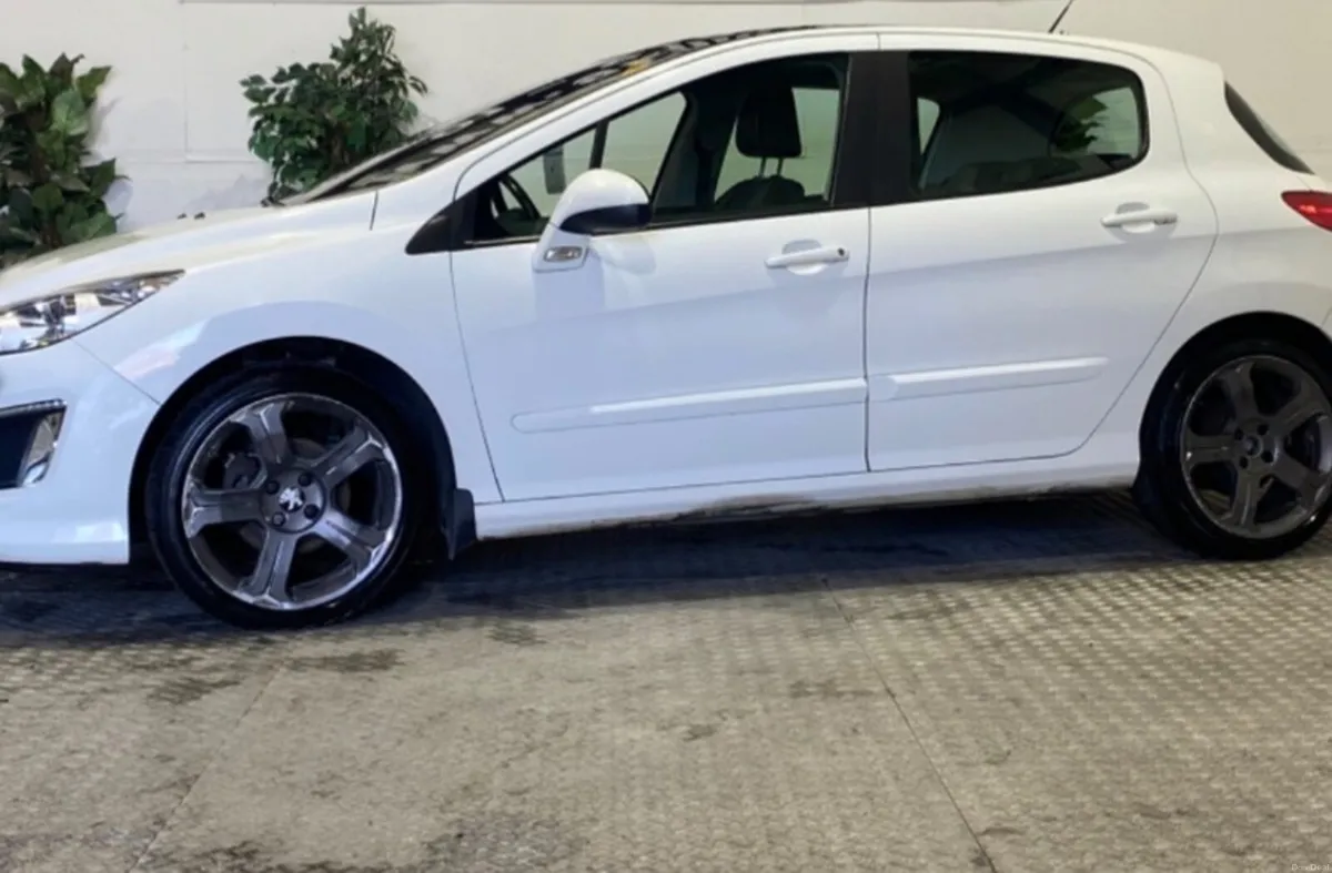 Peugeot 308 2013 - Image 6