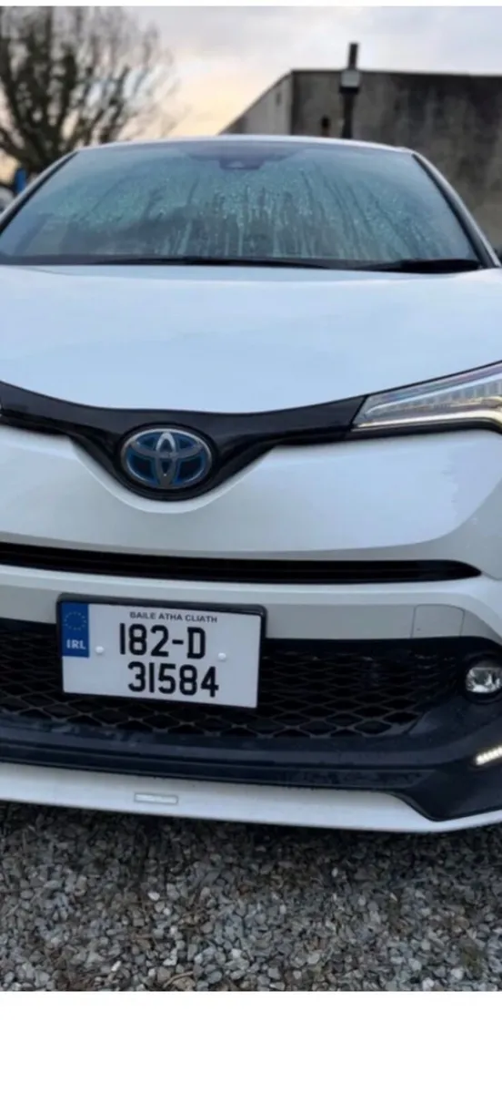 Toyota C-HR 2018 - Image 2