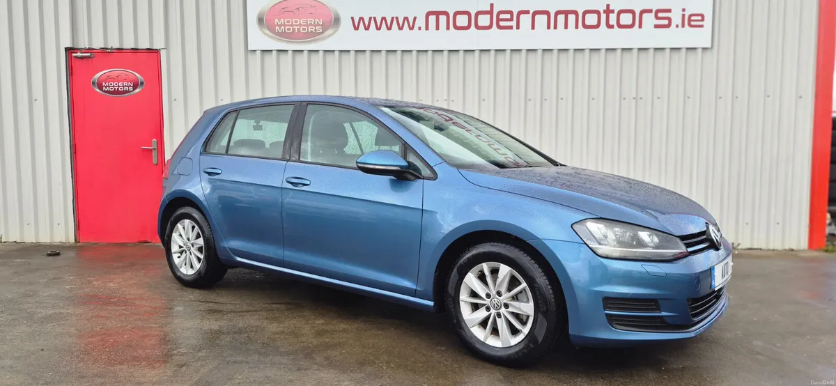 Volkswagen Golf auto 1.2 tsi dsg trend low kms - Image 1