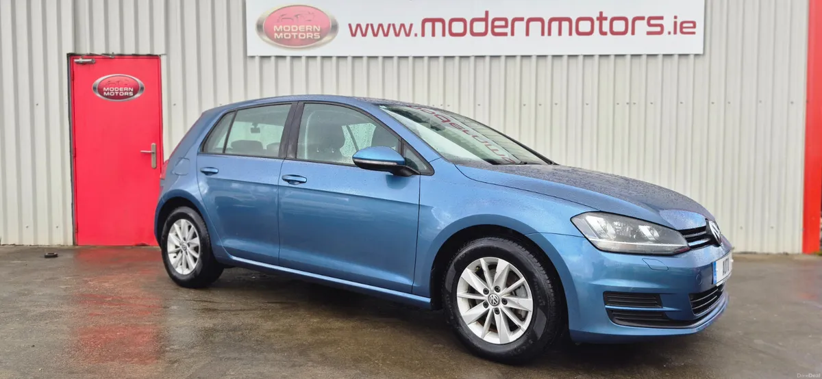Volkswagen Golf auto 1.2 tsi dsg trend low kms - Image 2