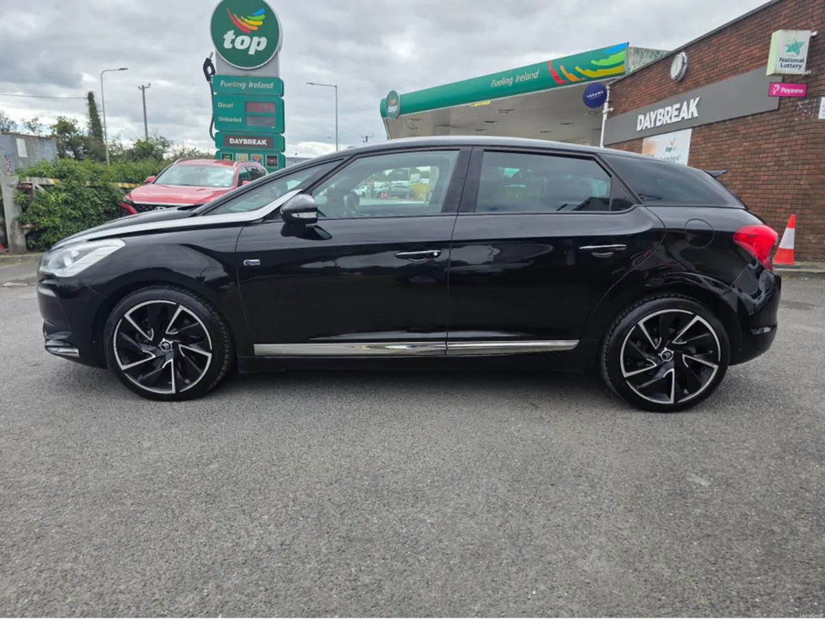 Citroen DS 5 2.0 HDI HYBRID 4 D SPORT AUTO 5DR - Image 3