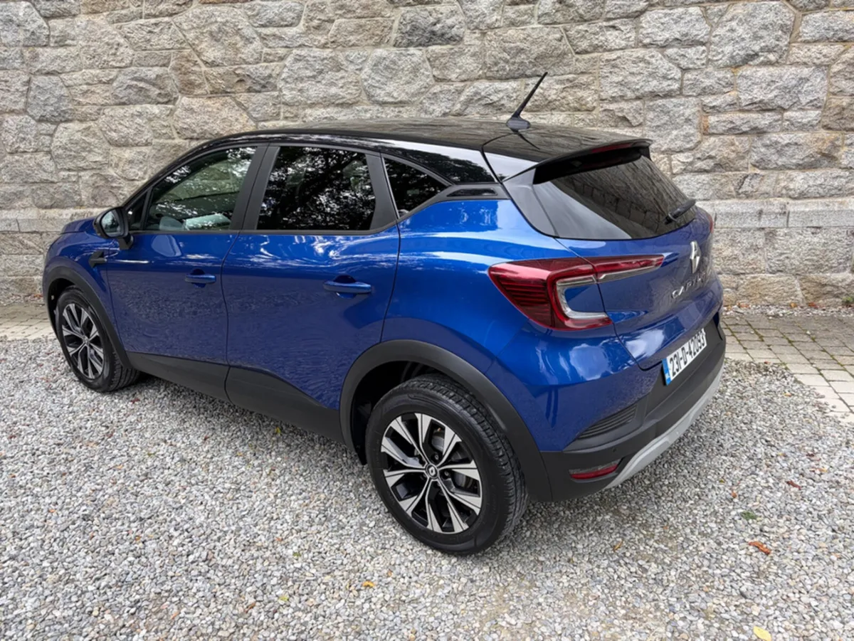 Renault Captur EVOLUTION TCE 90 MY23 5 - Image 4