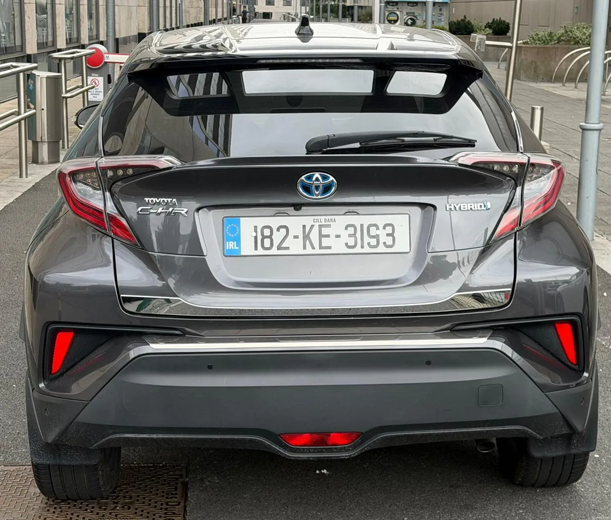 Toyota C-HR 1.8 Hybrid- Auto-Luna Edition - Image 3