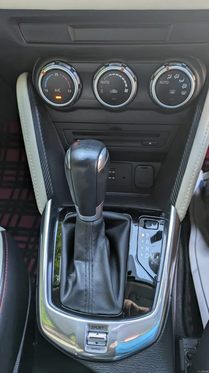 Immaculate Mazda 2 Leather 1.3 Petrol Auto, 2015 - Image 5