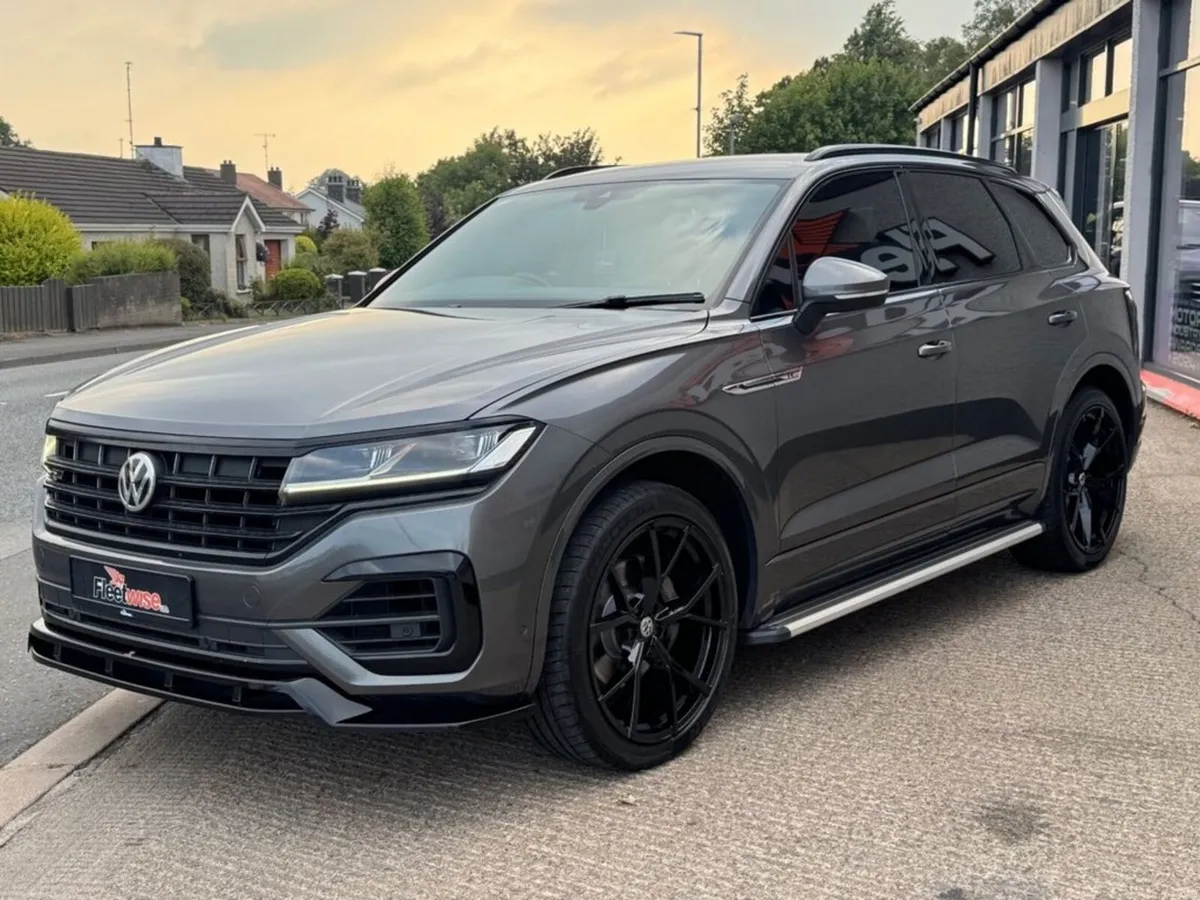 3.0 TDI V6 R-Line Tech SUV 5dr Diesel Tiptronic 4M - Image 3