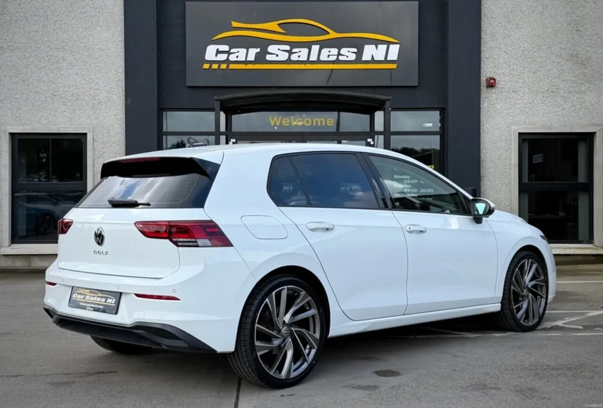 1.5 TSI Life Hatchback 5dr Petrol Manual Euro 6 (s - Image 3