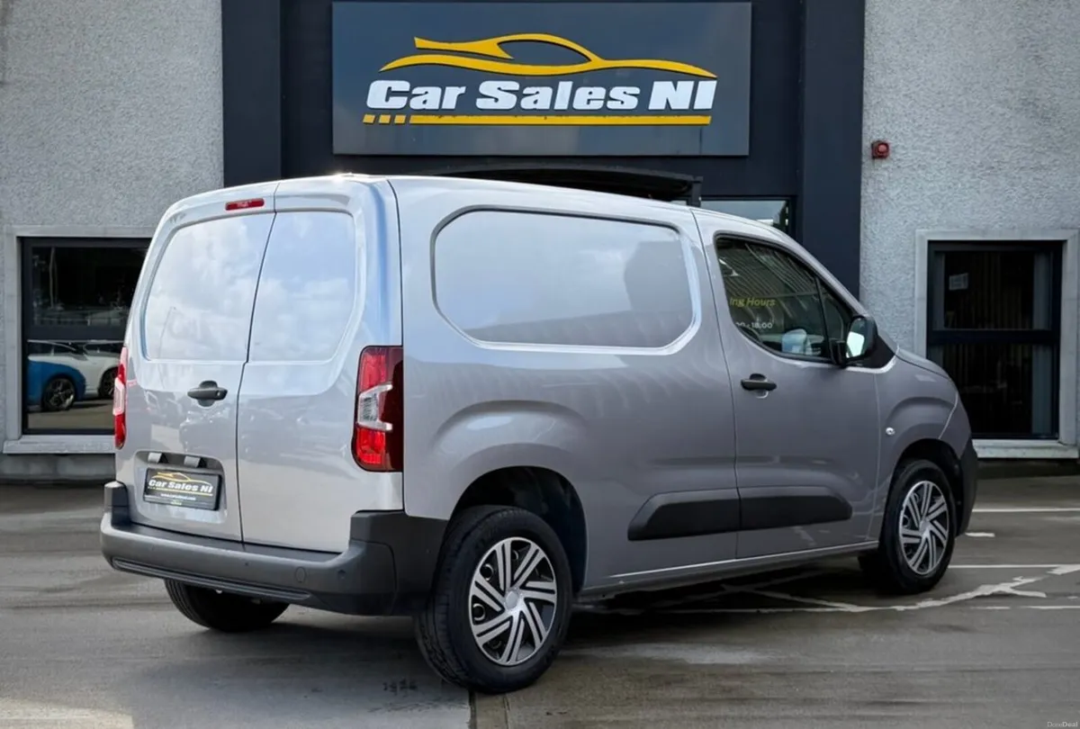 1.5 BlueHDi 1000 Enterprise Edition M Panel Van 5d - Image 5