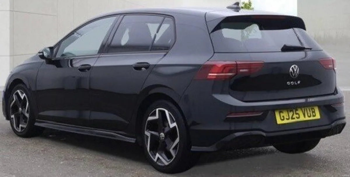 1.5 TSI R-Line Hatchback 5dr Petrol Manual Euro 6 - Image 4