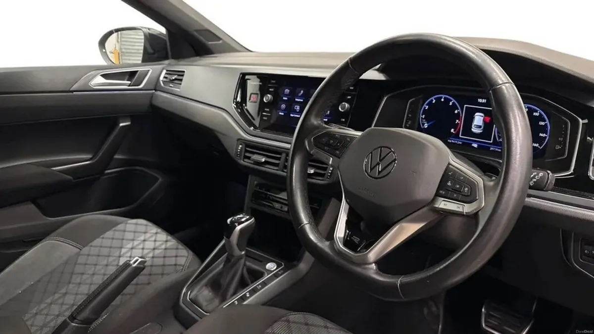 1.5 TSI R-Line SUV 5dr Petrol DSG Euro 6 (s/s) (15 - Image 4