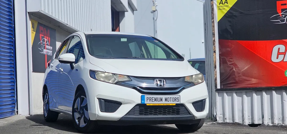 Honda Fit Hybrid Automatic - Image 2