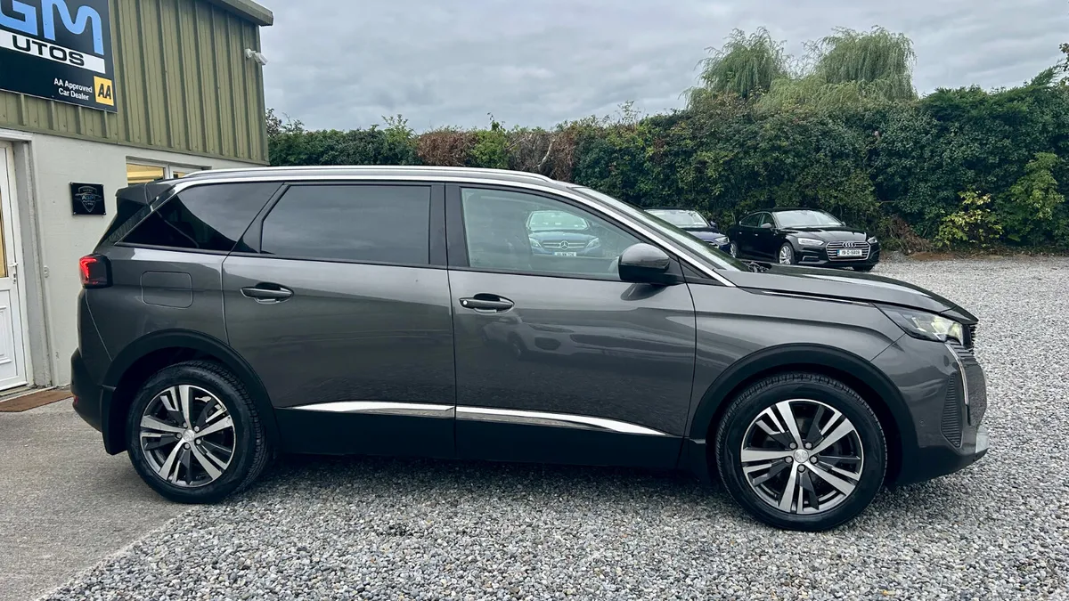 2021 Peugeot 5008 - Image 2
