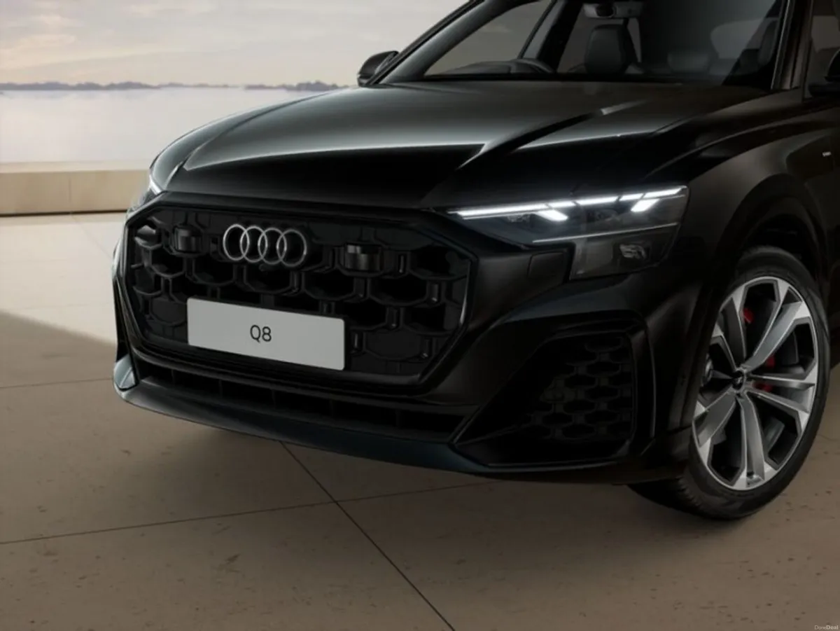 Audi Q8 Q8 SUV 60 TFSIE Q COMP 490PS - Image 2
