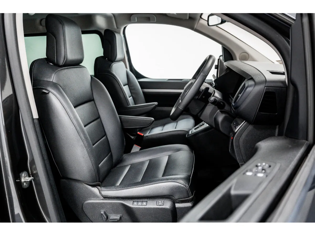 Peugeot Traveller E-Allure 75kWh Auto Standard 135 - Image 4