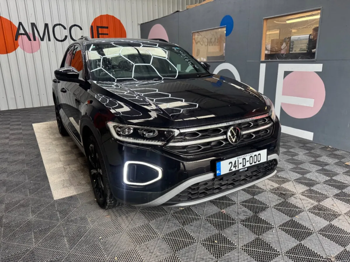 Volkswagen T-Roc 2024 VOLKSWAGEN T-ROC TDI BLACK S - Image 1