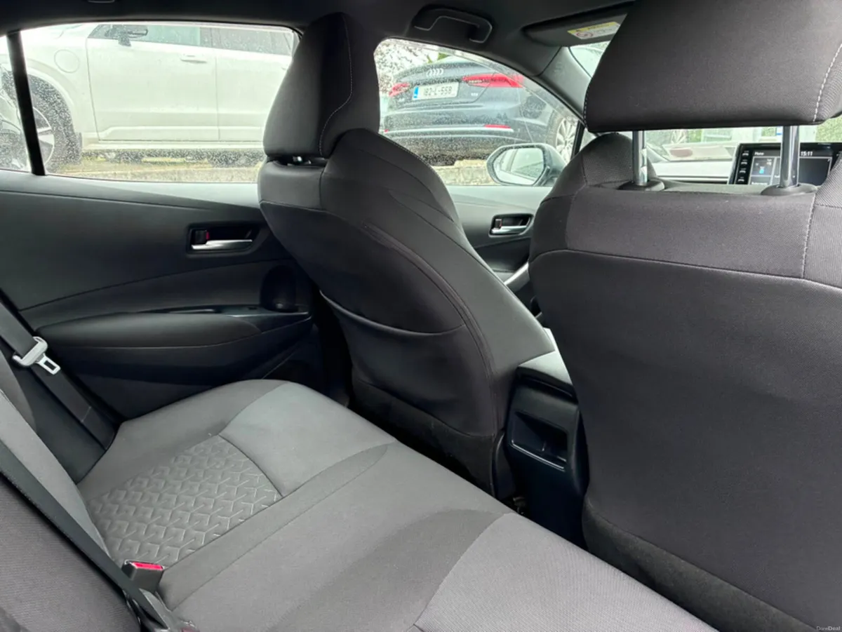 Toyota Corolla LUNA AUTO HYBRID (LOW KLMS) - Image 6