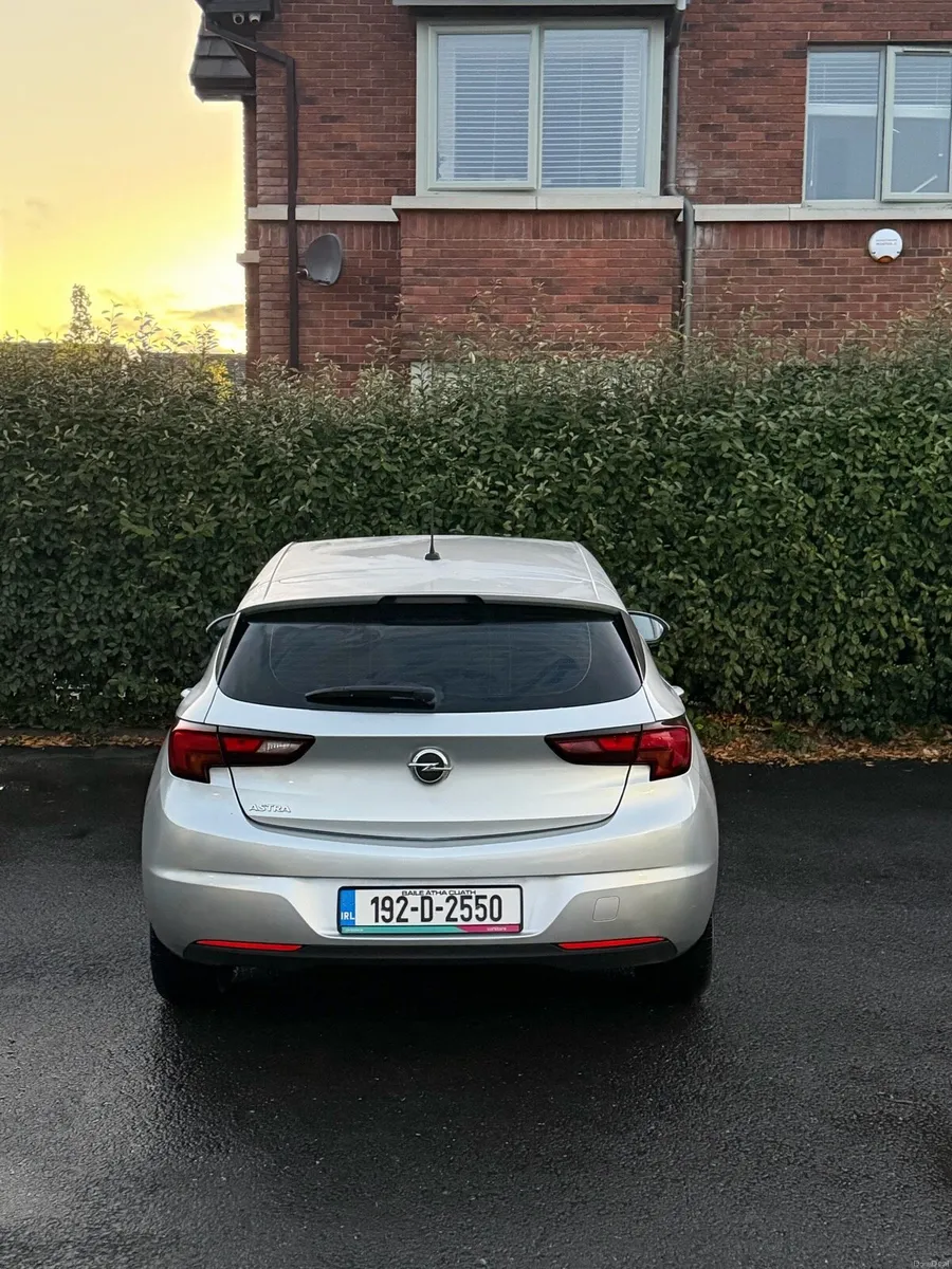 Opel Astra 1.4 Petrol Automatic - Image 6