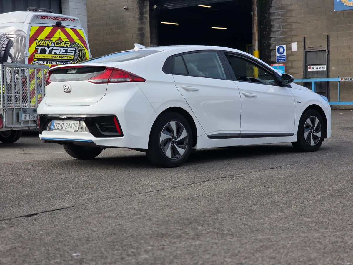 Hyundai IONIQ 1.6 Hybrid - Image 3