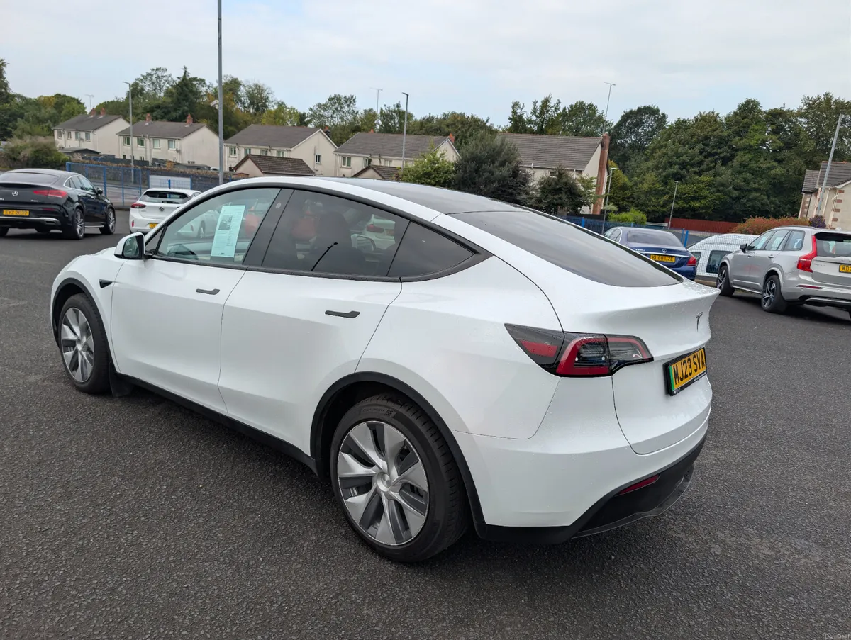 Tesla Model Y 2023 - Image 6