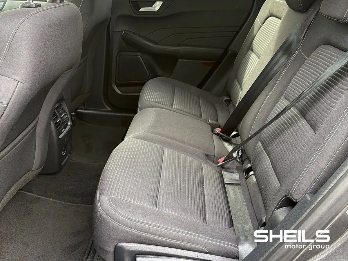 Ford Kuga Automatic 2.5 Plug-in Hybrid Titanium - Image 6