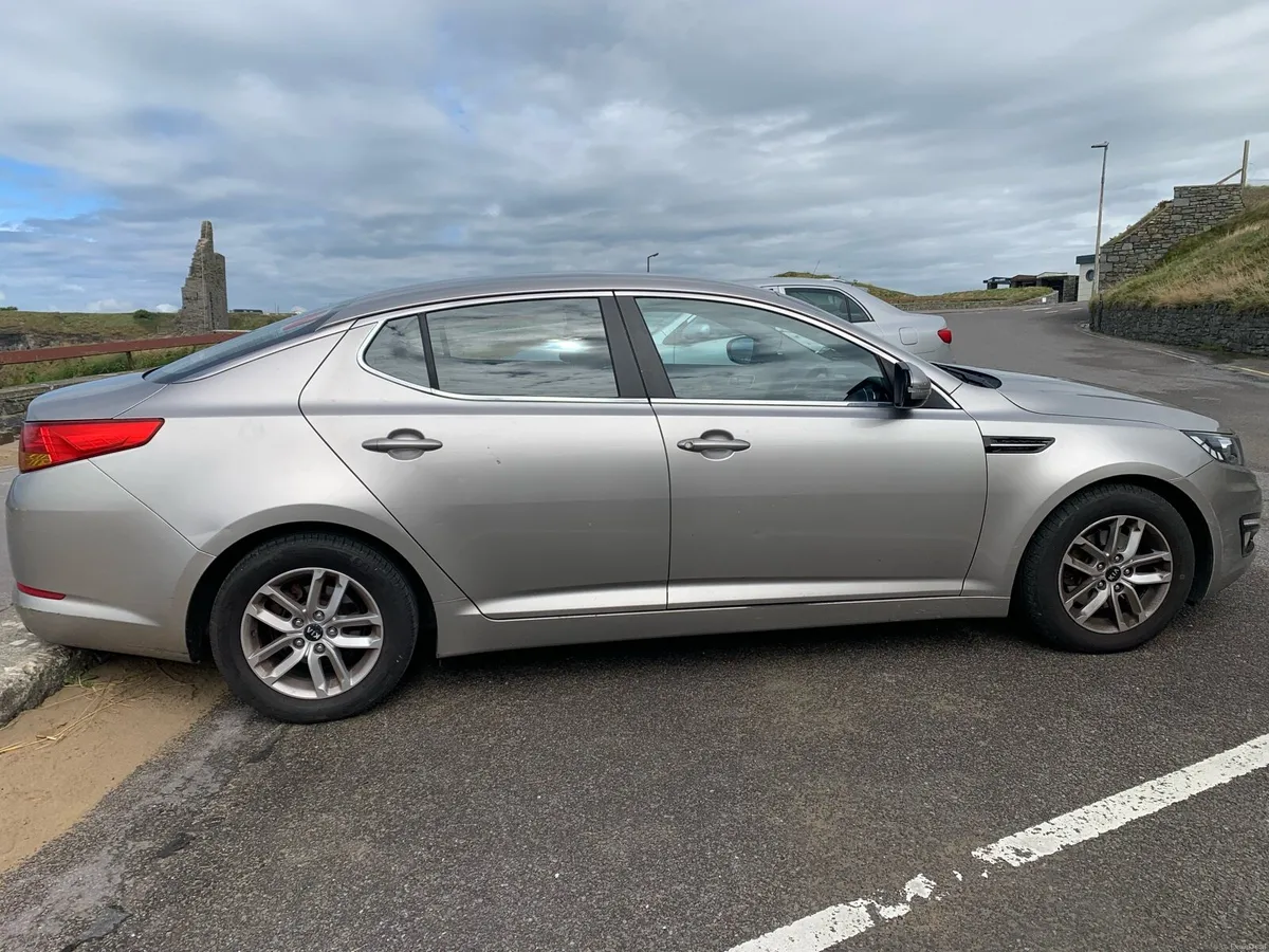 Car - Image 3