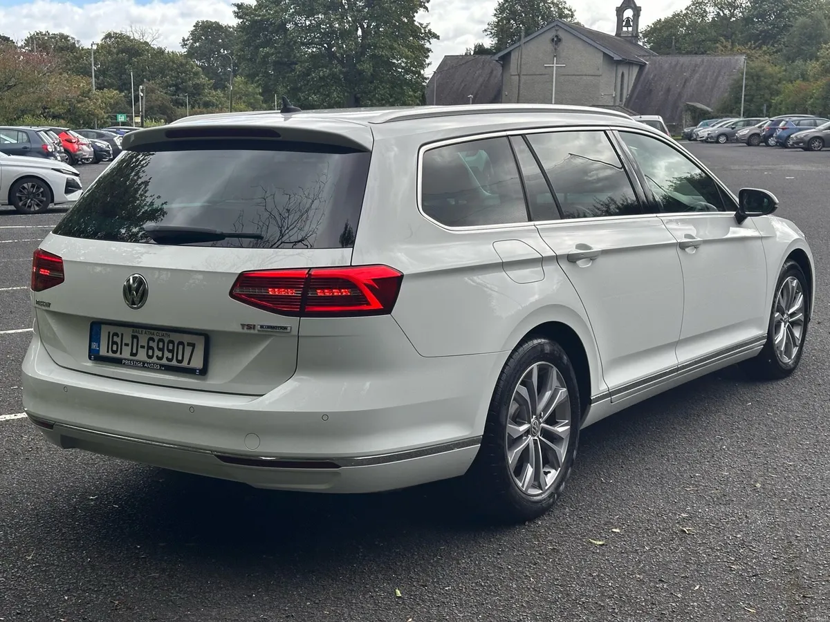 Volkswagen Passat Automatic Highline - Image 4