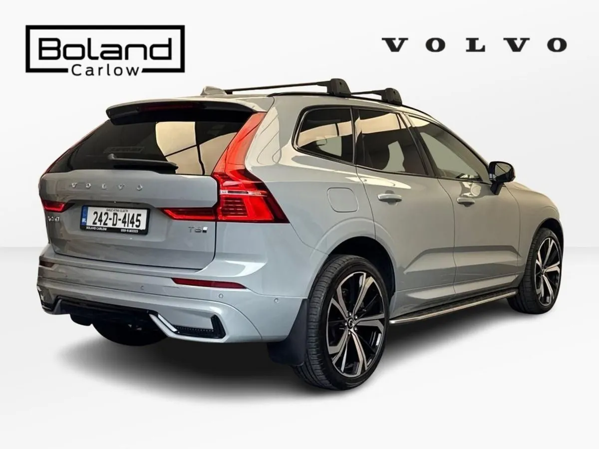 Volvo XC60 T6 AWD ULTRA DARK *WARRANTY 2029* € PER - Image 2