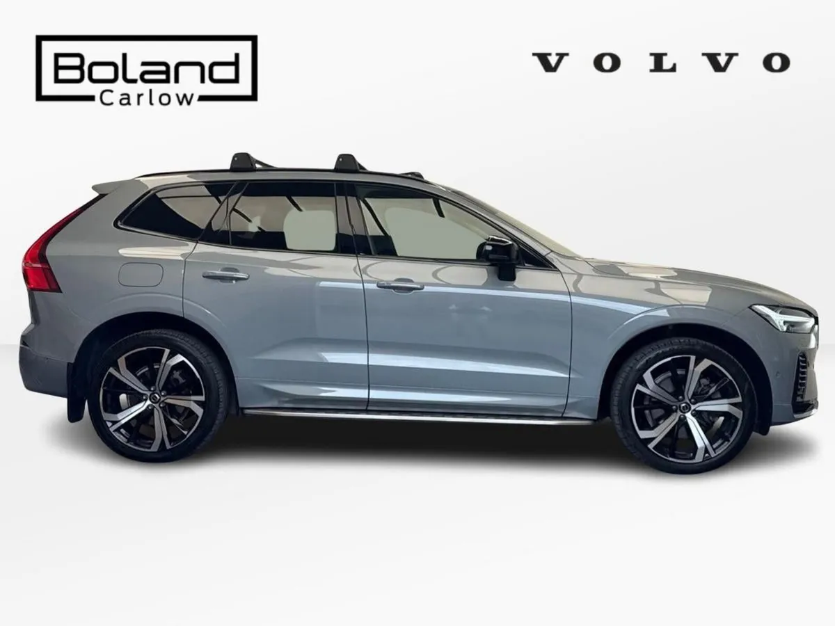 Volvo XC60 T6 AWD ULTRA DARK *WARRANTY 2029* € PER - Image 3