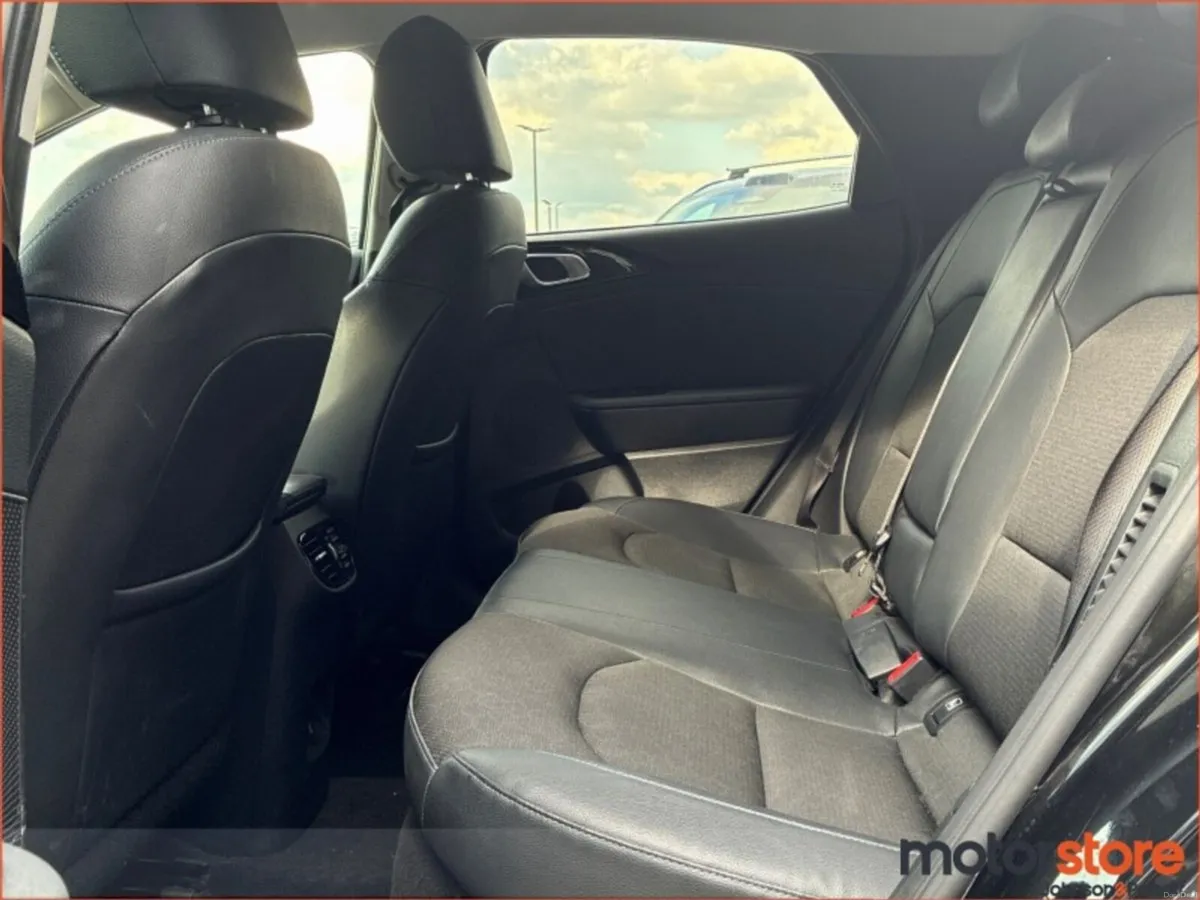 Kia XCeed 1.6 GDI Plug-in Hybrid - Image 5
