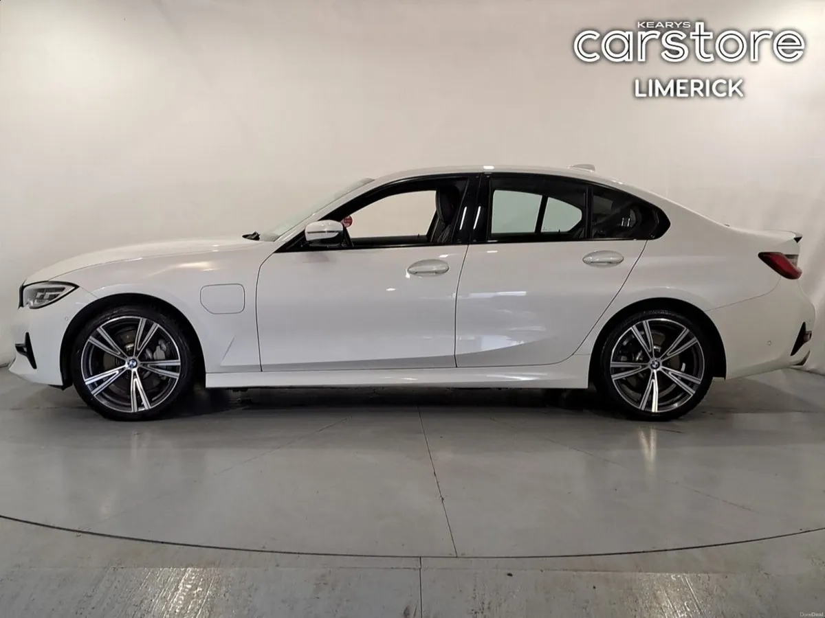 BMW 3-Series 330e xDrive Sport Pro Auto - Image 6